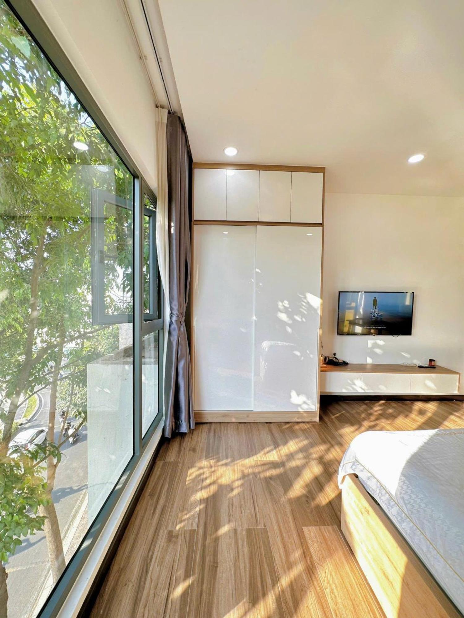 Riverside House Near Airport Ho Chi Minh City
