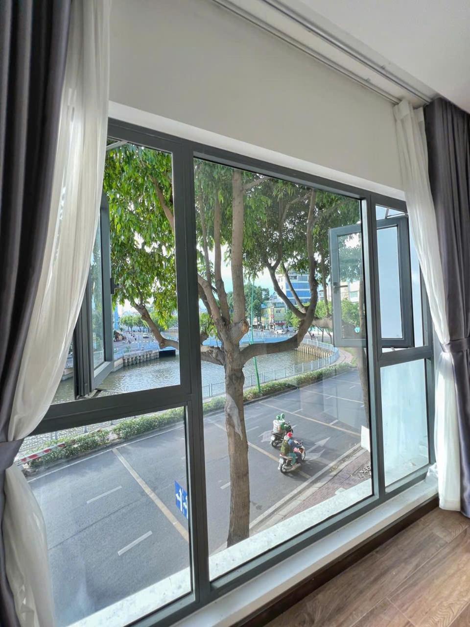 Căn hộ Riverside House Near Airport *